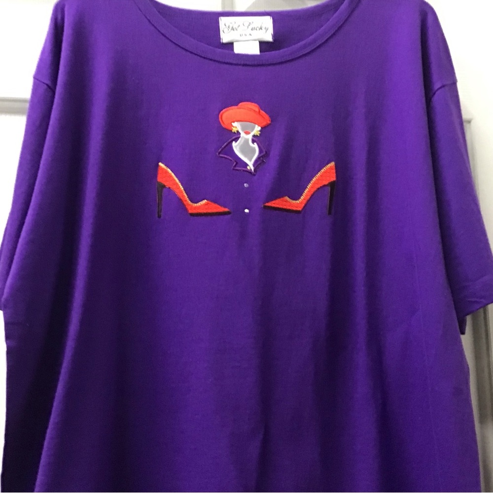shirt Get Lucky lady red hat shoes appliqué